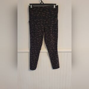 Athleta Black and Brown Salutation 7/8 Camo Leggings Size Small